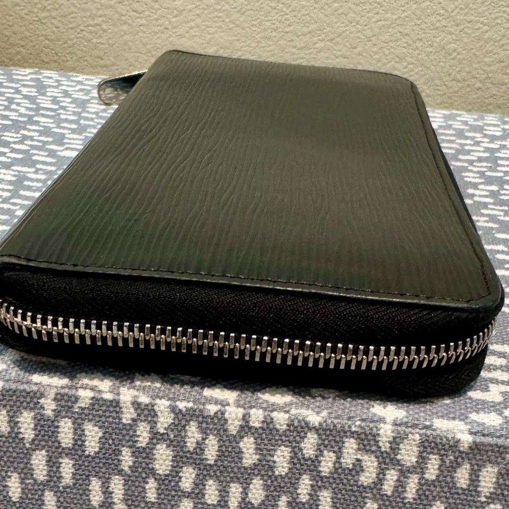 Louis Vuitton Epi Zippy Wallet